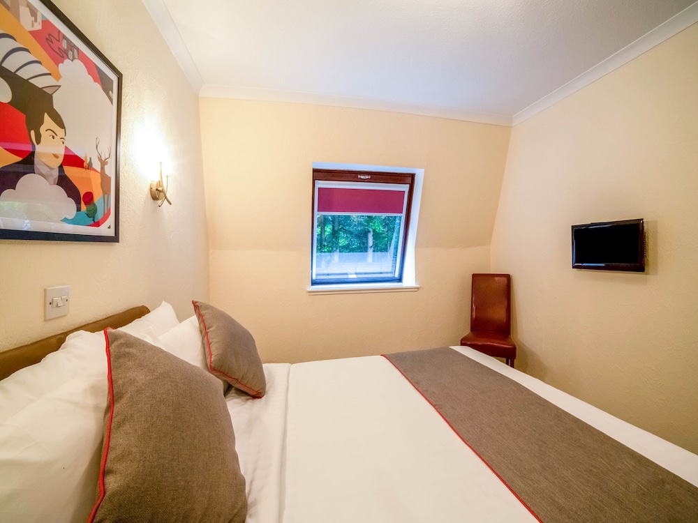 Oyo Loch Ness Drumnadrochit Hotel 6/50