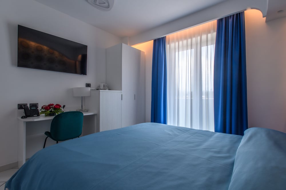COMFORT, DOUBLE BED