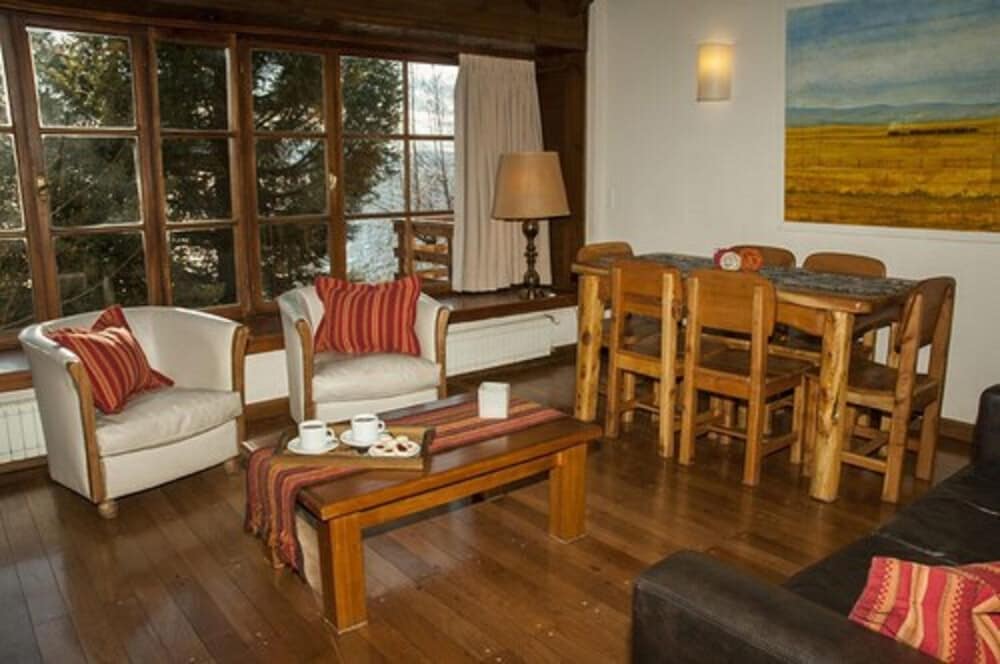 PAILAHUE LODGE & CABANAS 54/80