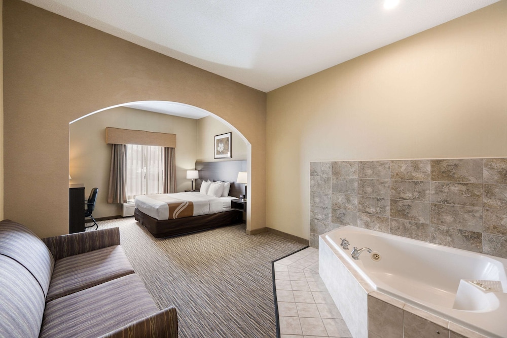 Quality Inn and Suites Fishkill South Near I-84 38/52