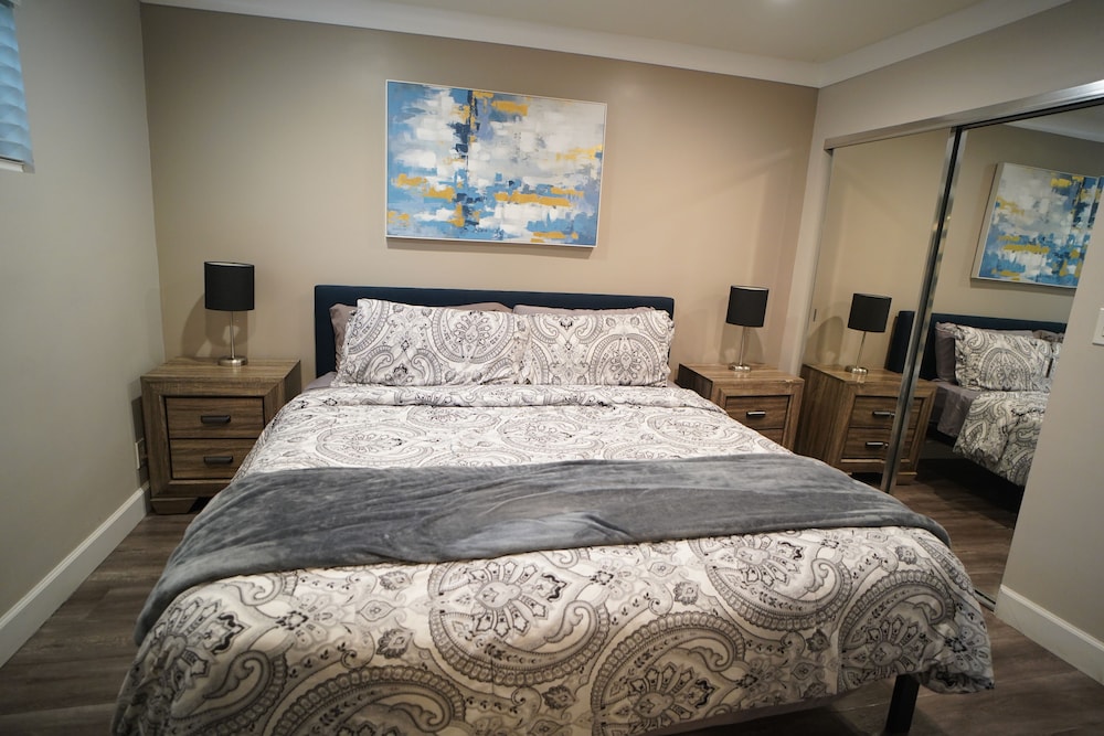 Design, Apartment, King Bed, Sofa