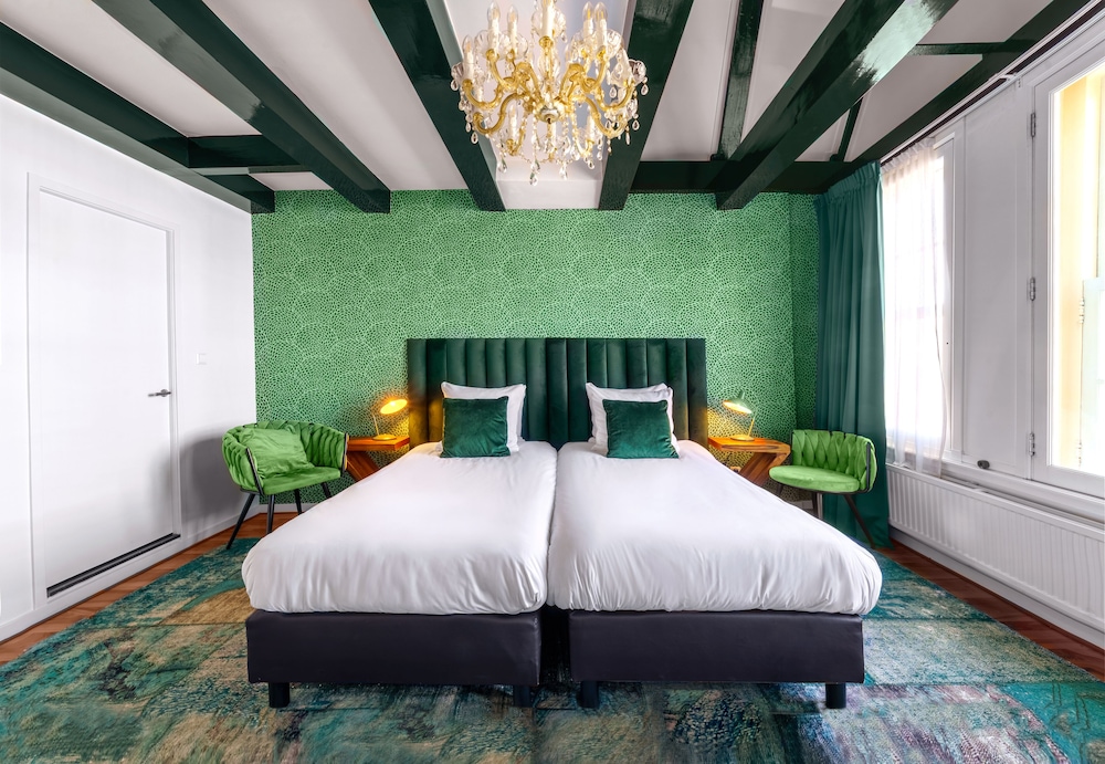 Hotel Des Arts 15/62