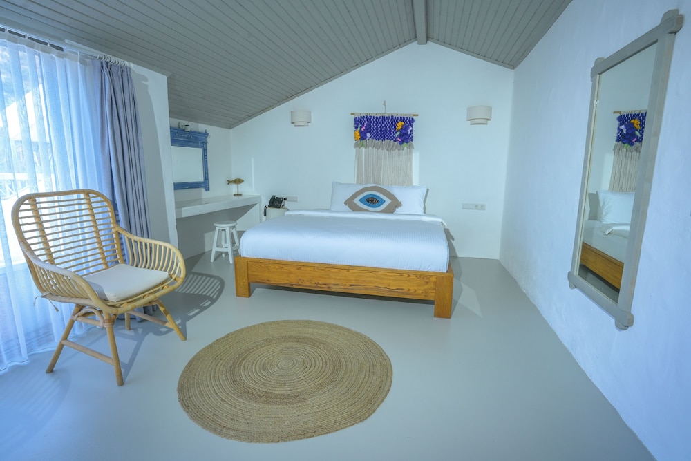 CLASSIC, KING BED, MOUNTAIN VIEW, JETTED TUB