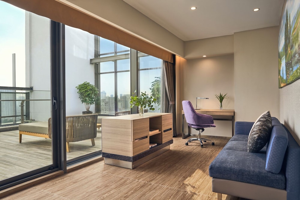 Novotel Hanoi Thai Ha 43/71