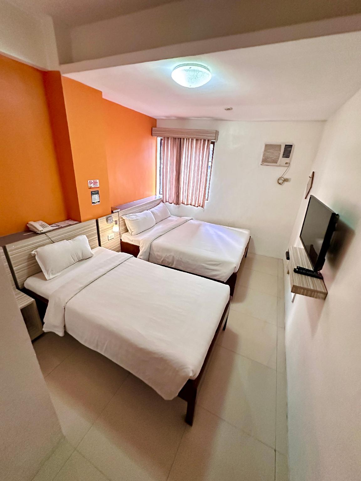 Hive, Deluxe, 1 Queen and 1 Single Bed