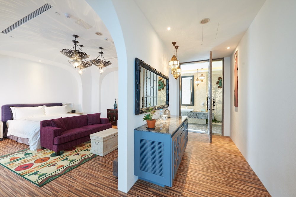 The Castle Ballet Taichung A Boutique Hotel 67/77