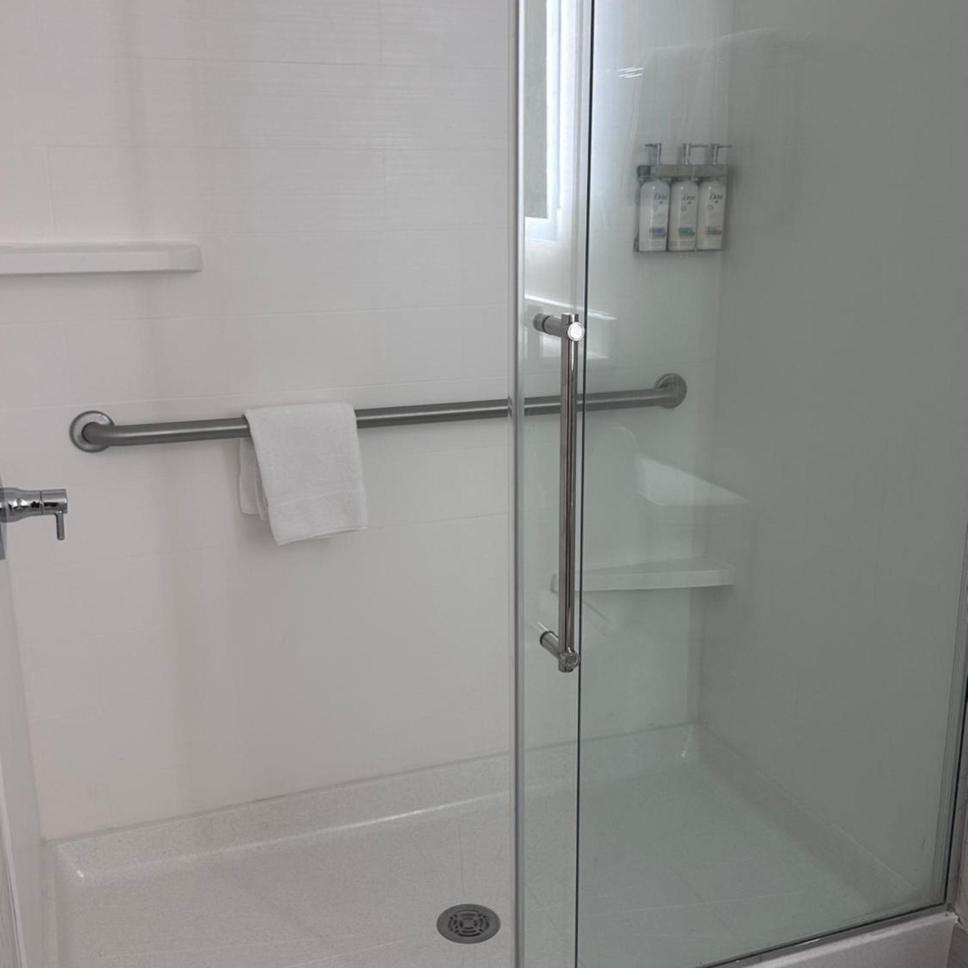 2 Bedrooms, Suite