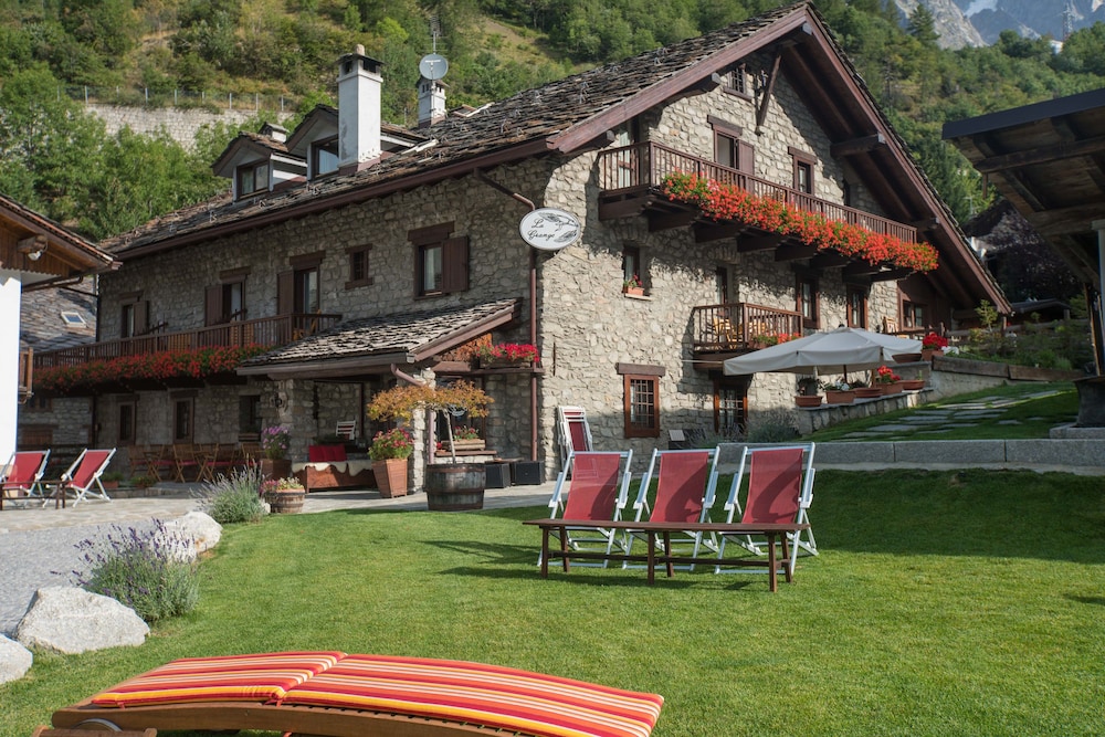 Hotel La Grange 47/50