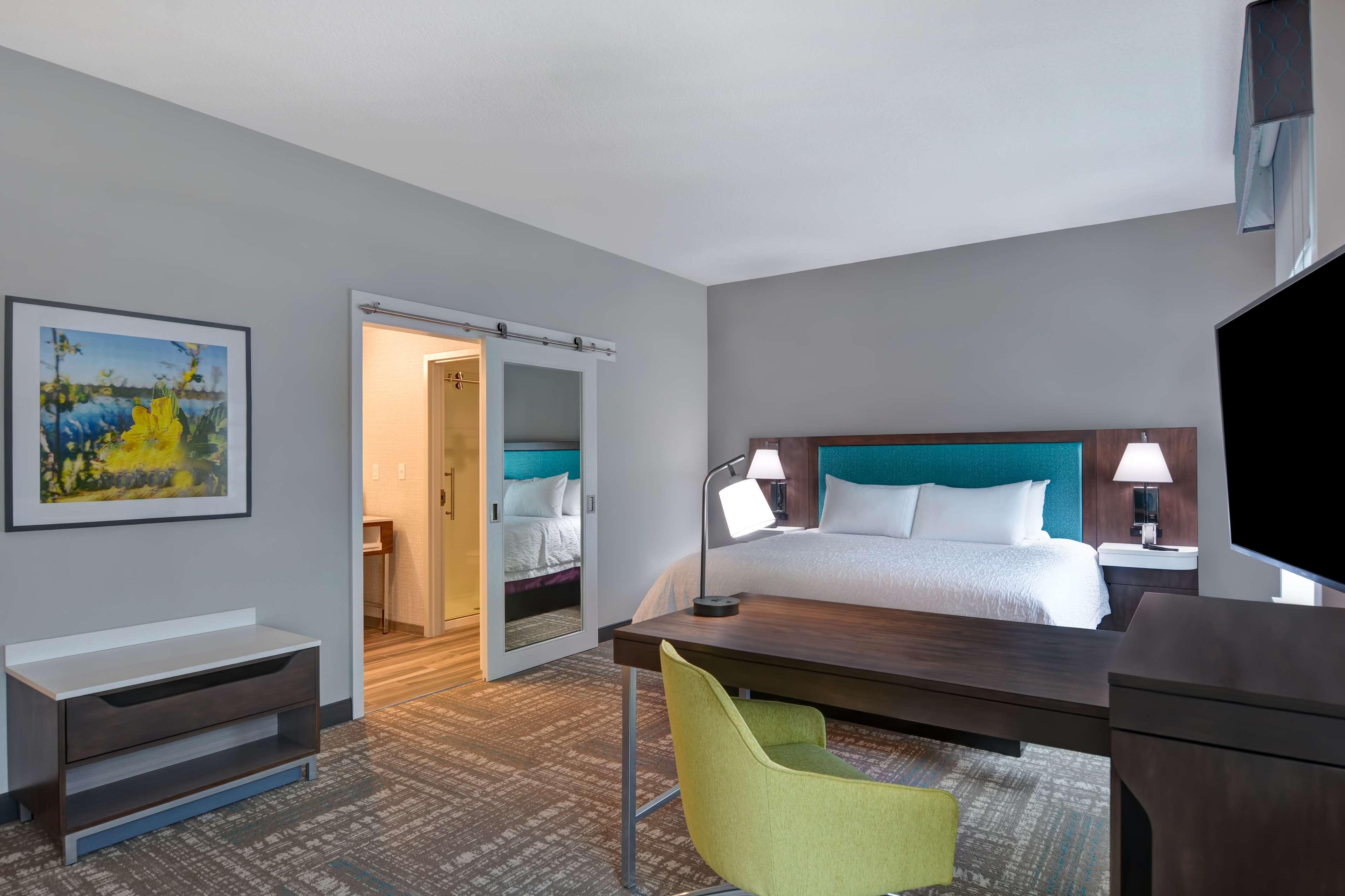 STUDIO, SUITE, KING BED, ACCESSIBLE