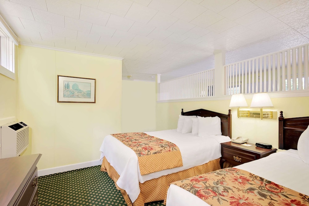 Days Inn by Wyndham Bar Harbor 27/53