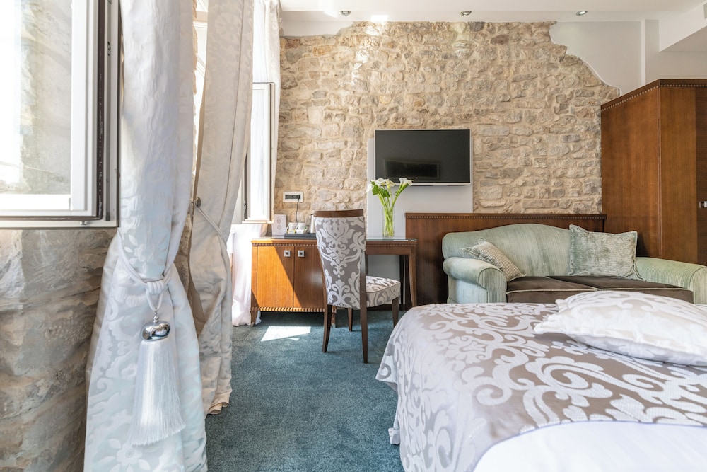 Heritage Hotel Antique Split 26/60