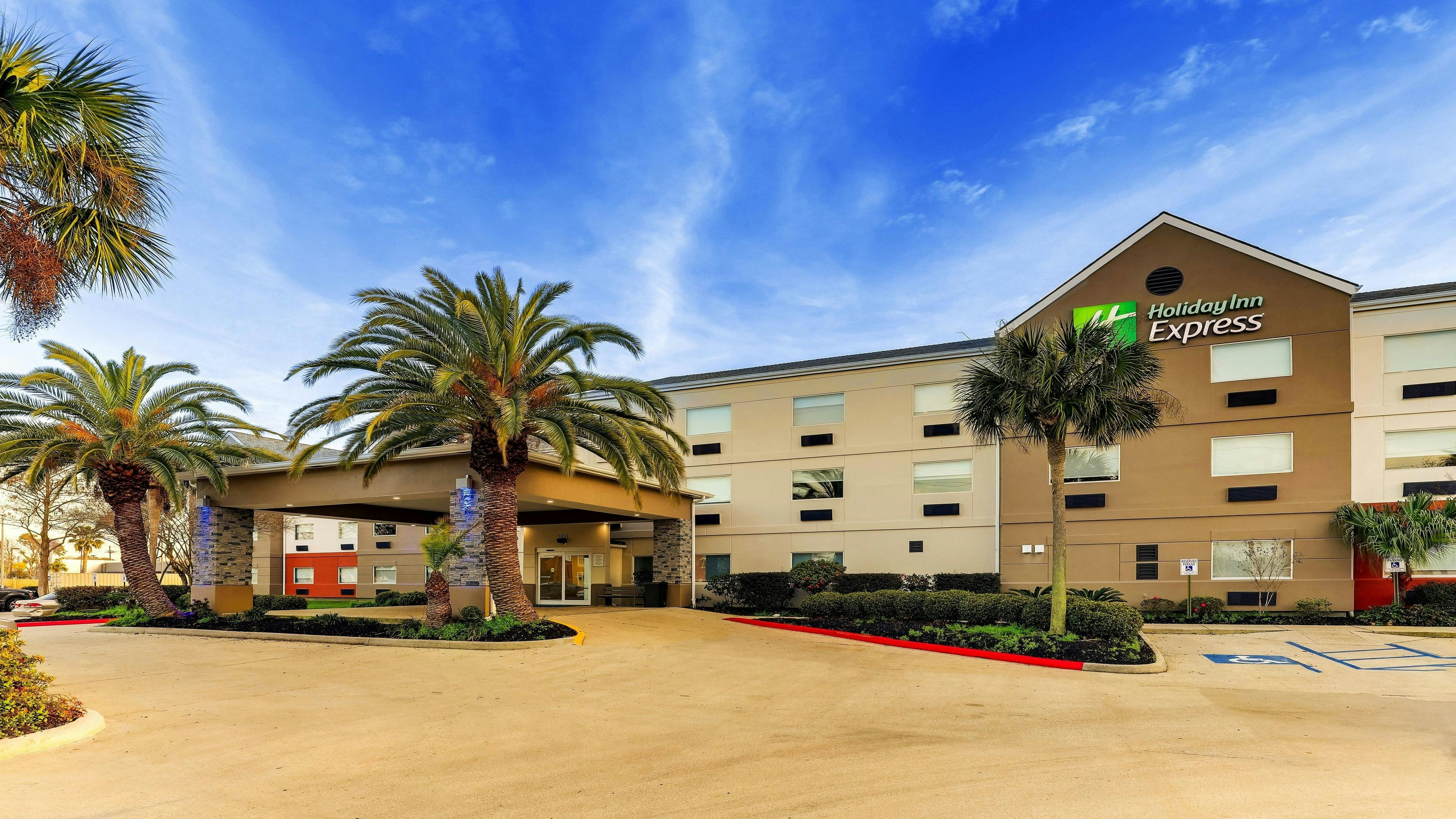 Holiday Inn Express Kenner New Orleans Airport an IHG Hotel 3/50