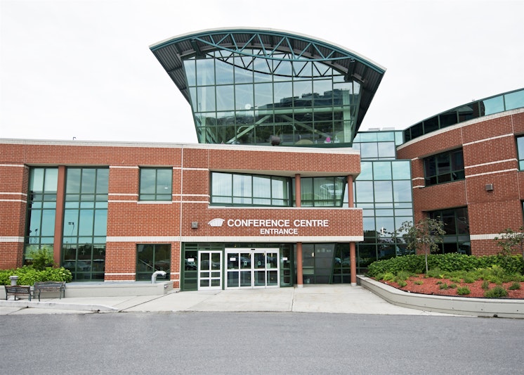 Hampton Inn By Hilton Ottawa 4/38