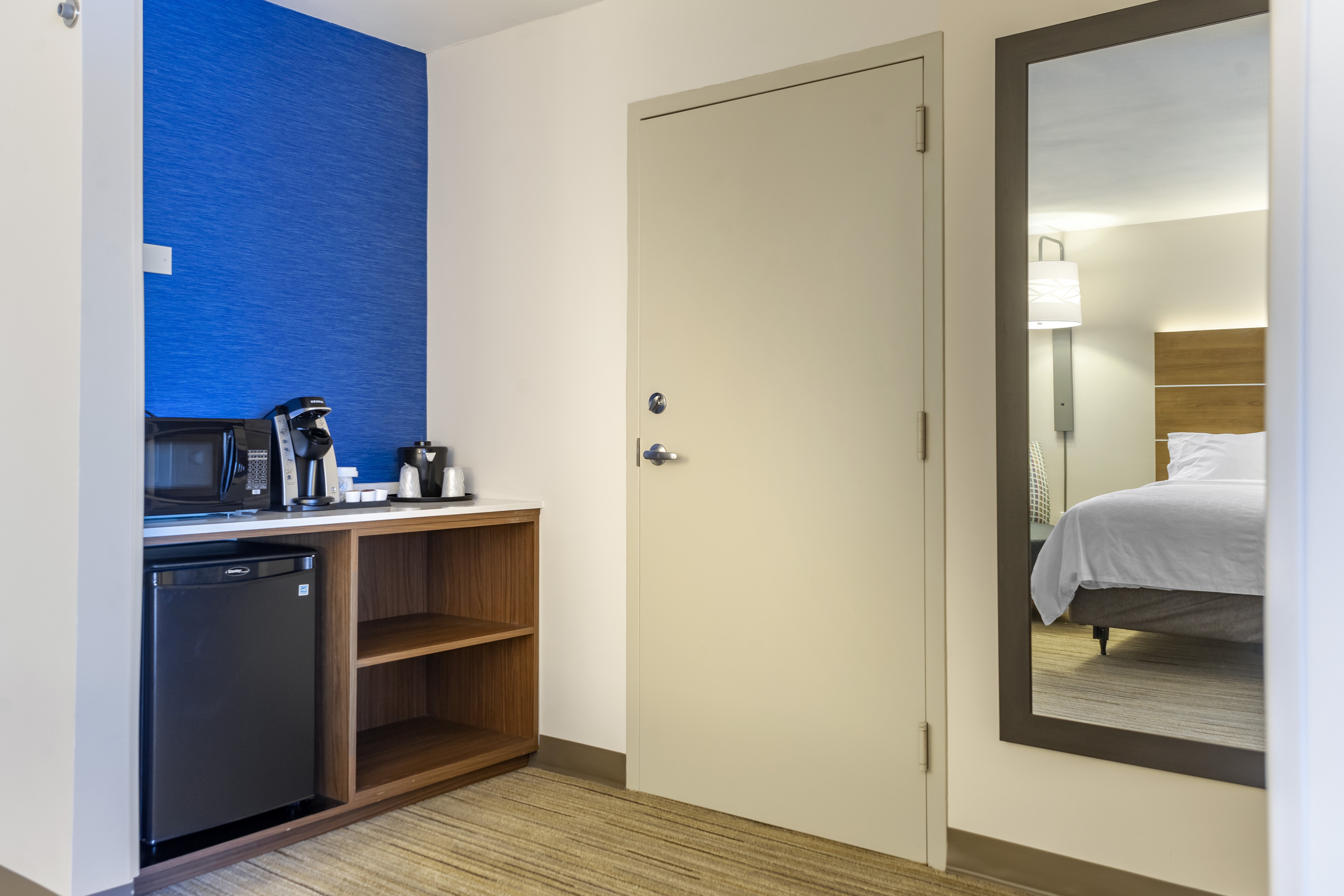 Holiday Inn Express Hotel And Suites Albuquerque Midtown 26/26