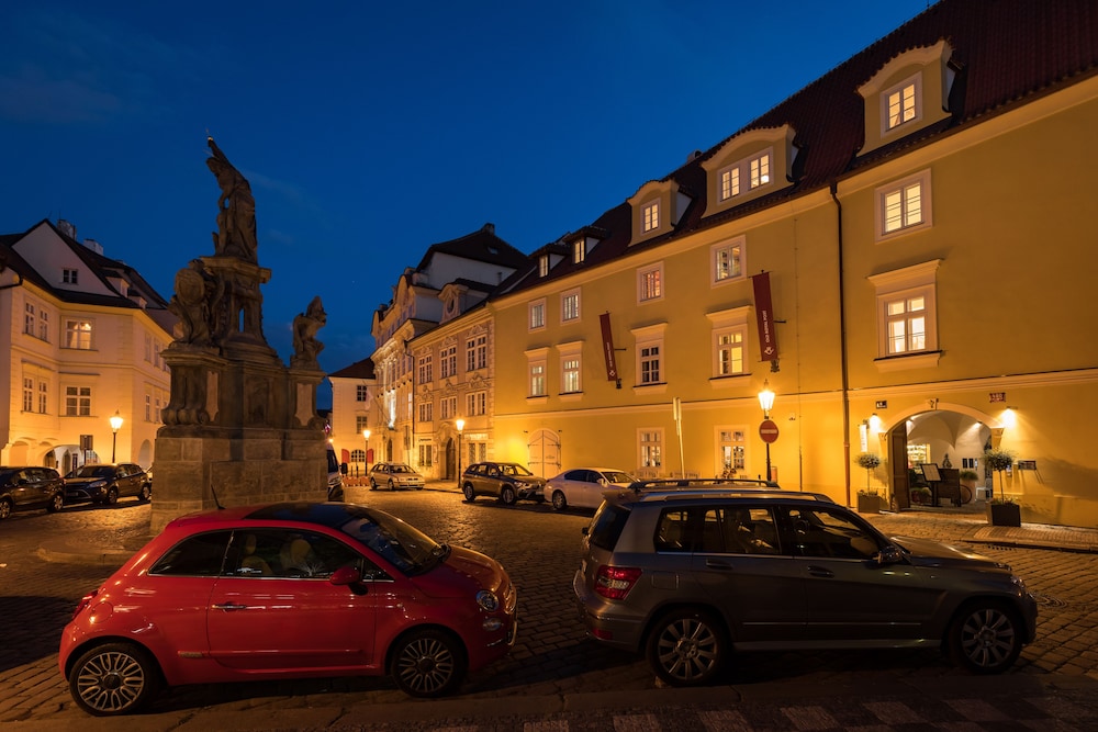 Empirent Apartments Prague Castle 41/50