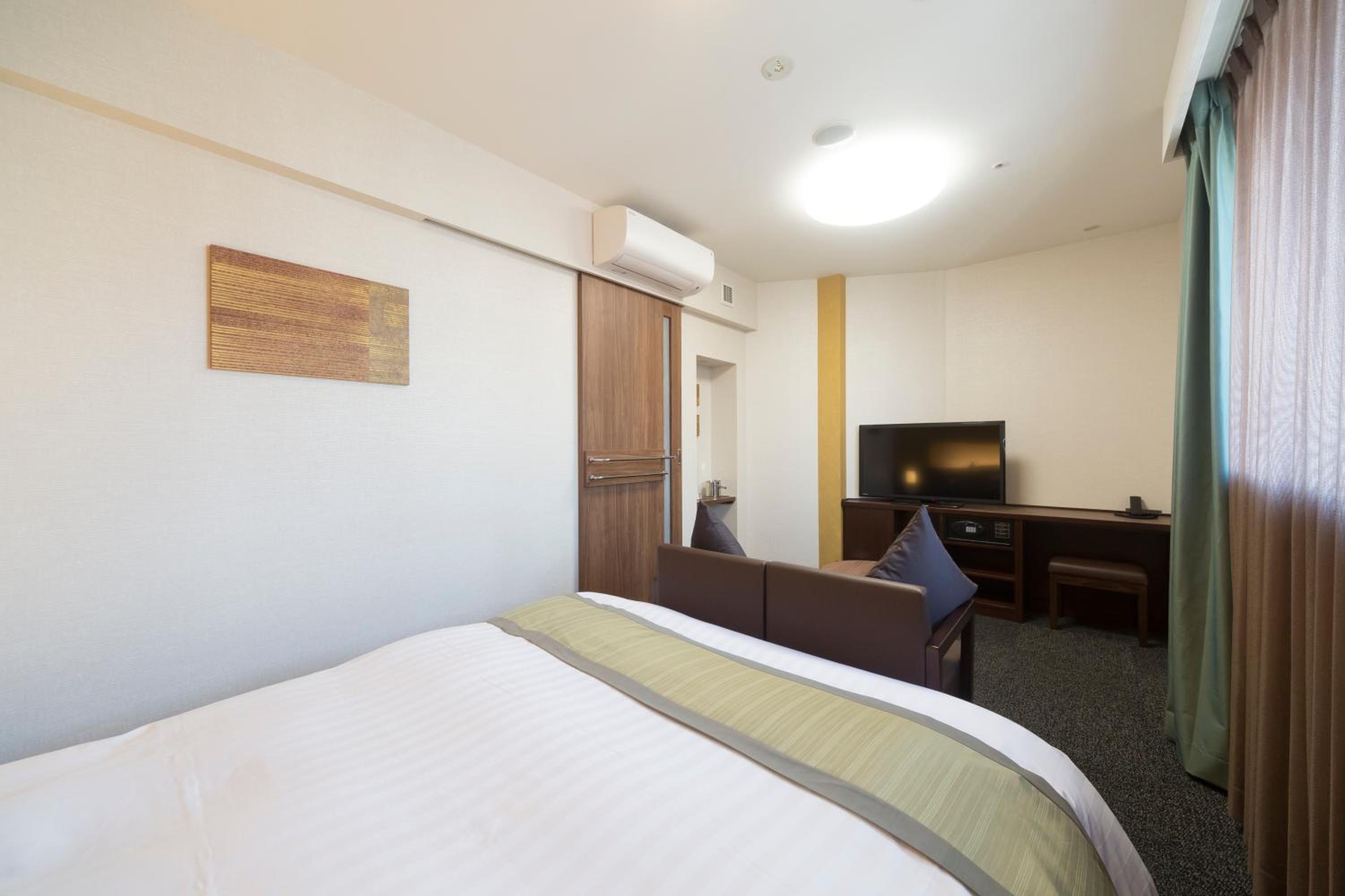Room, King Bed, Queen Bed