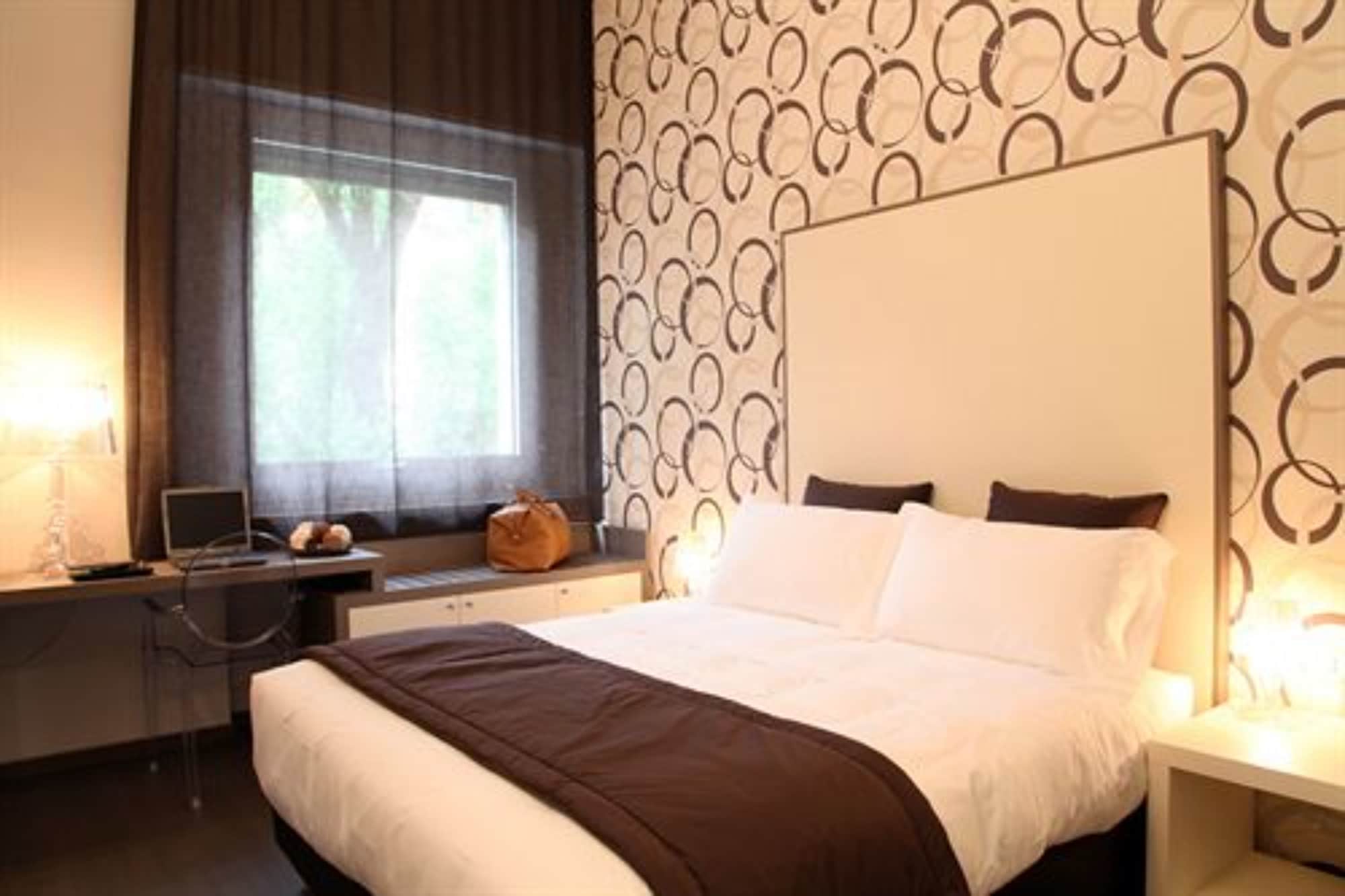 Room, King Bed, Park View