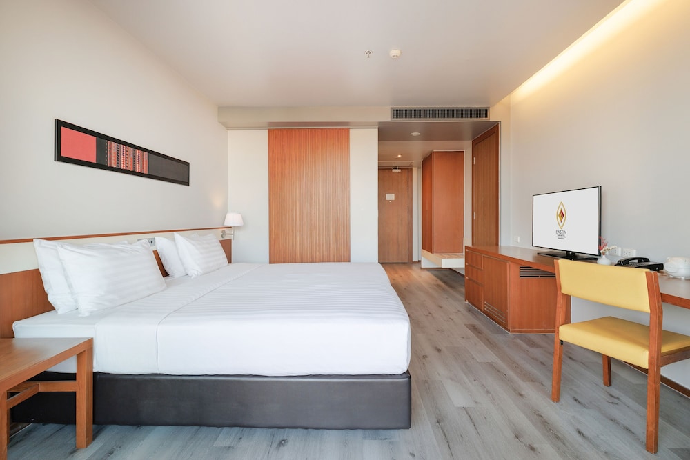 Superior Premium with Bathtub