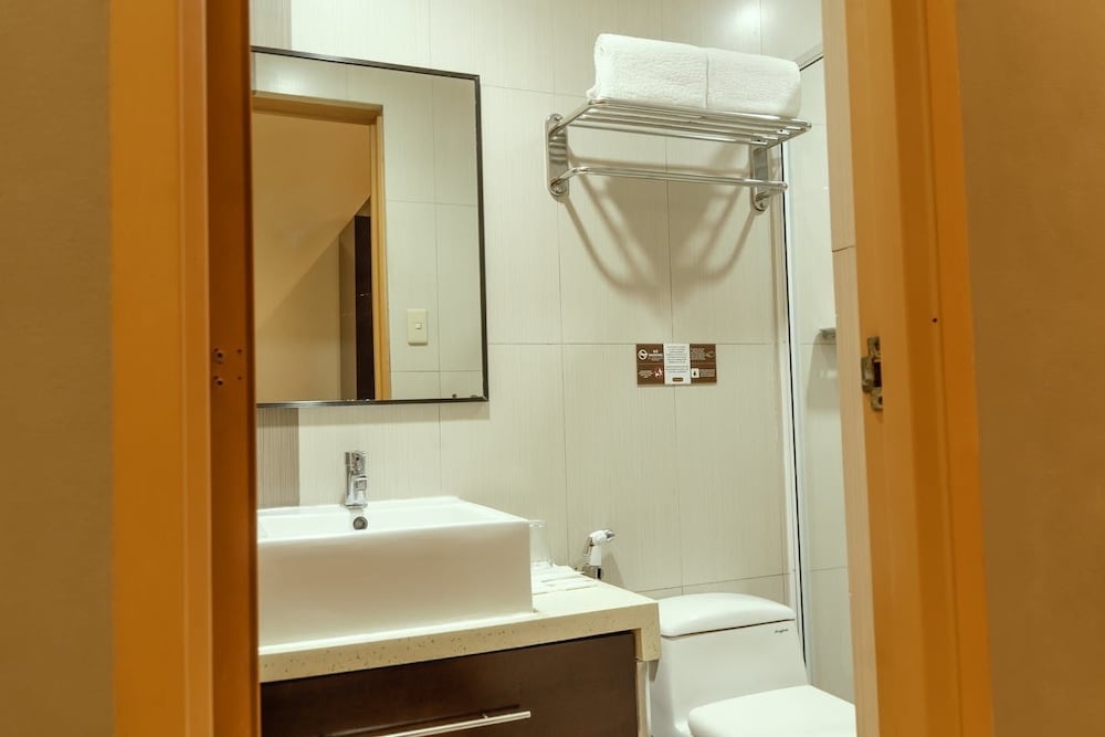 Casa Bocobo Hotel 56/61