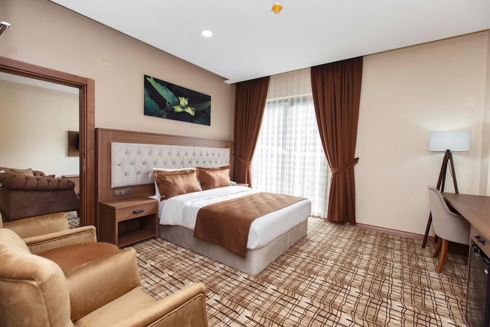 Grand Mela Hotel 13/29