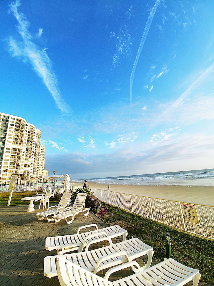Emerald Shores Resort 40/79