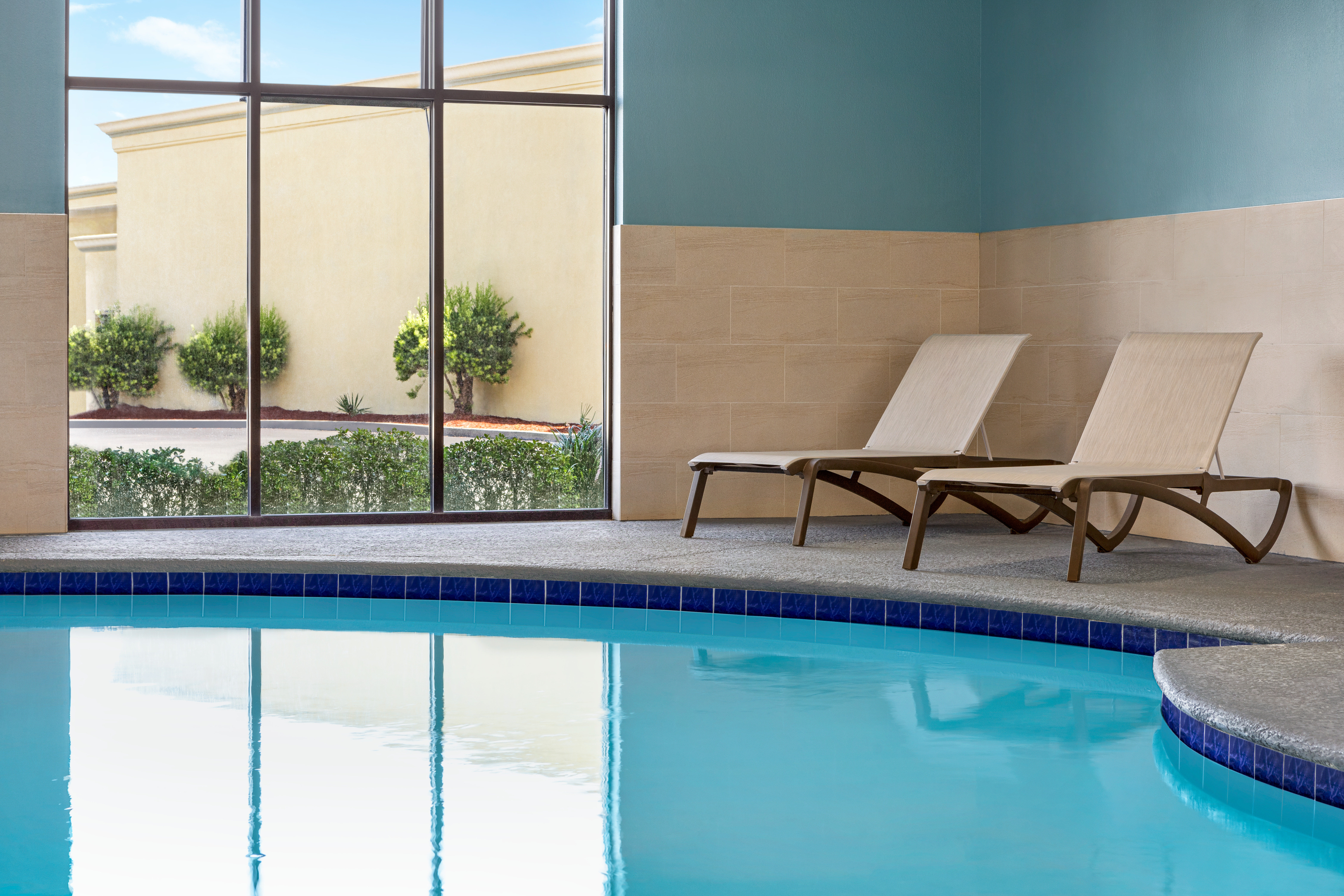 Holiday Inn Express Hotel Suites Waycross 29/56