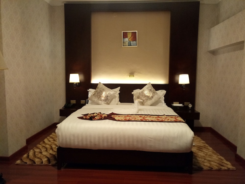 Sherar Addis Hotel 4/30