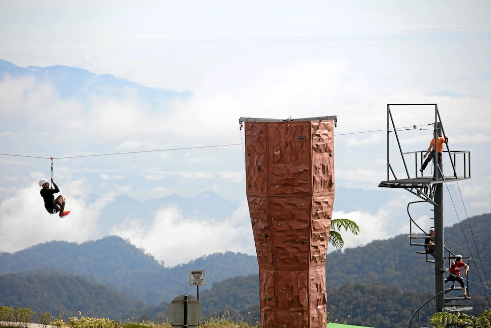 Grand Ion Delemen Hotel 62/69