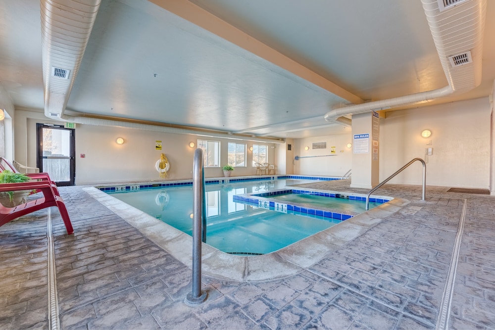 swimming pool spa