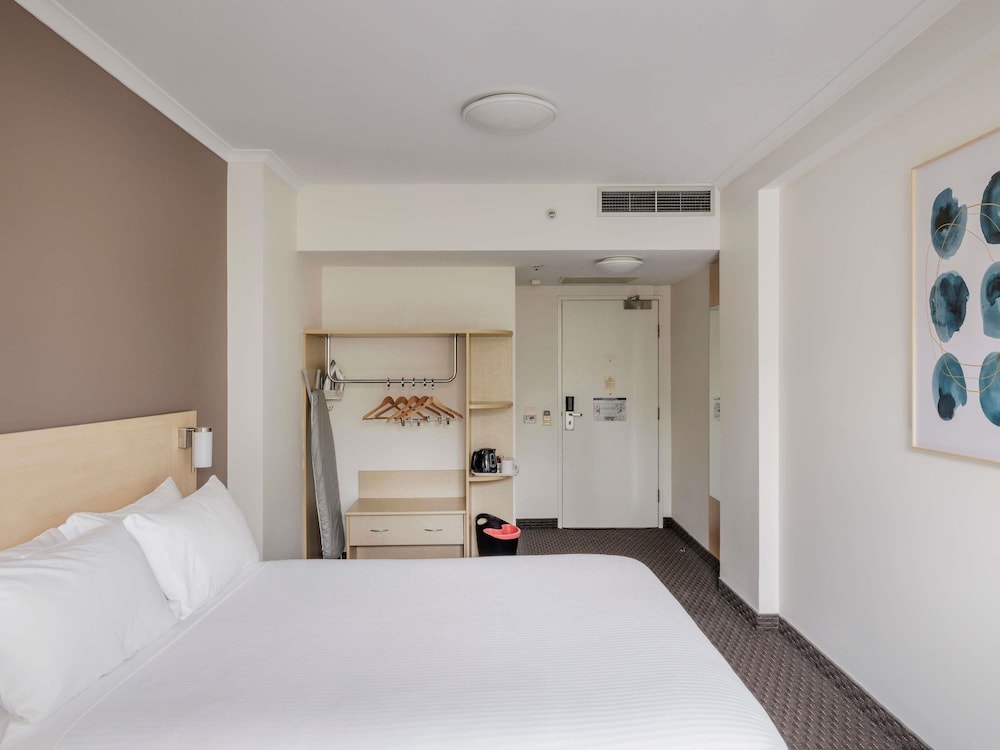 IBIS SYDNEY OLYMPIC PARK 21/68