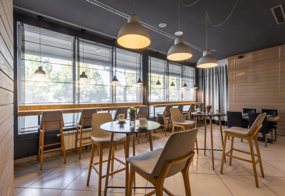 Nobel Inn Hotel 34/46