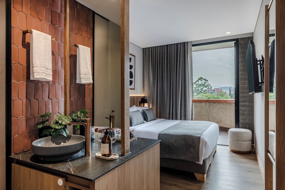 غرفة سوبيريور بسرير كوين بشرفة، Heiss Hotel 10/10