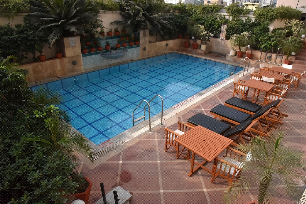 Radisson Hotel Varanasi 70/73