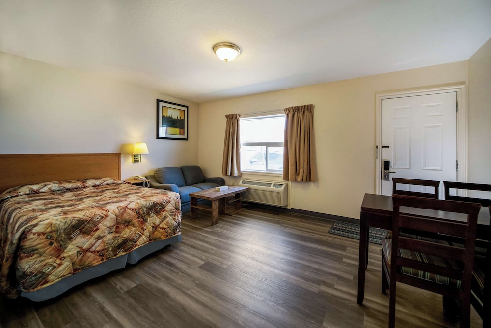 Canadas Best Value Inn Fort St John 6/21