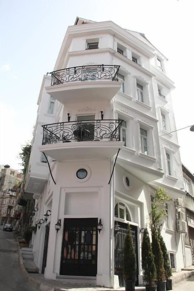 The White Swan Suites Beyoglu 1/74