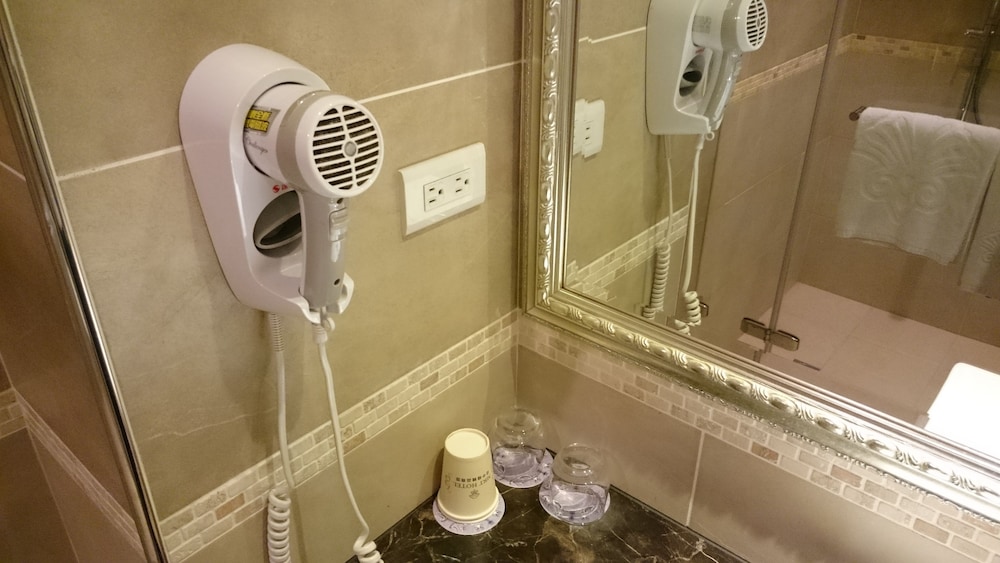 MRT Hotel 55/59