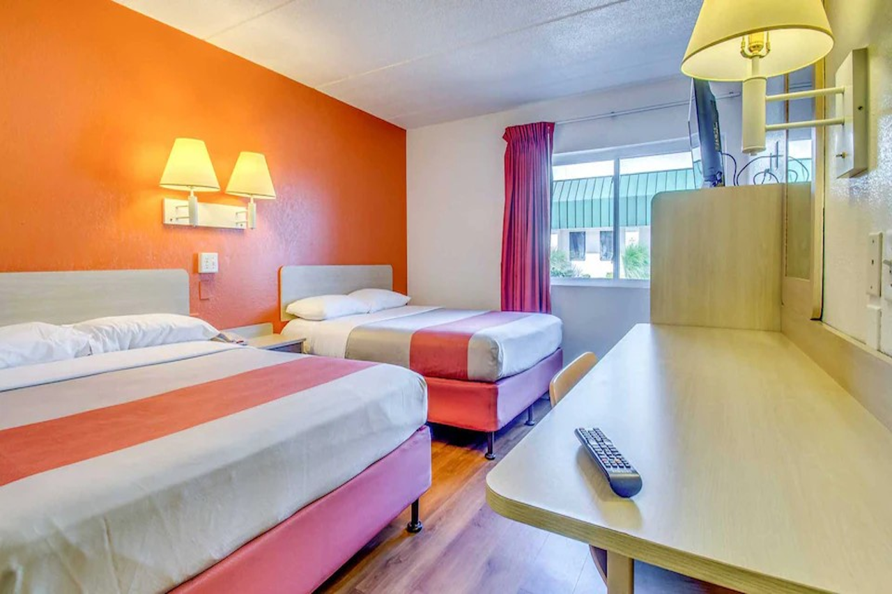 Motel6 Suites Buffalo Amherst, NY 12/18