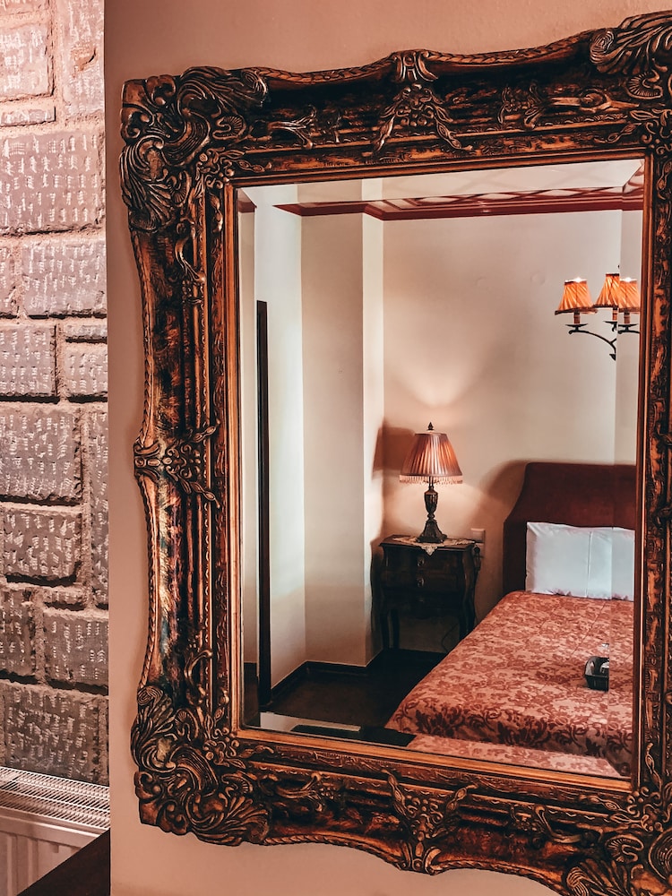 Elena Guesthouse 5/50