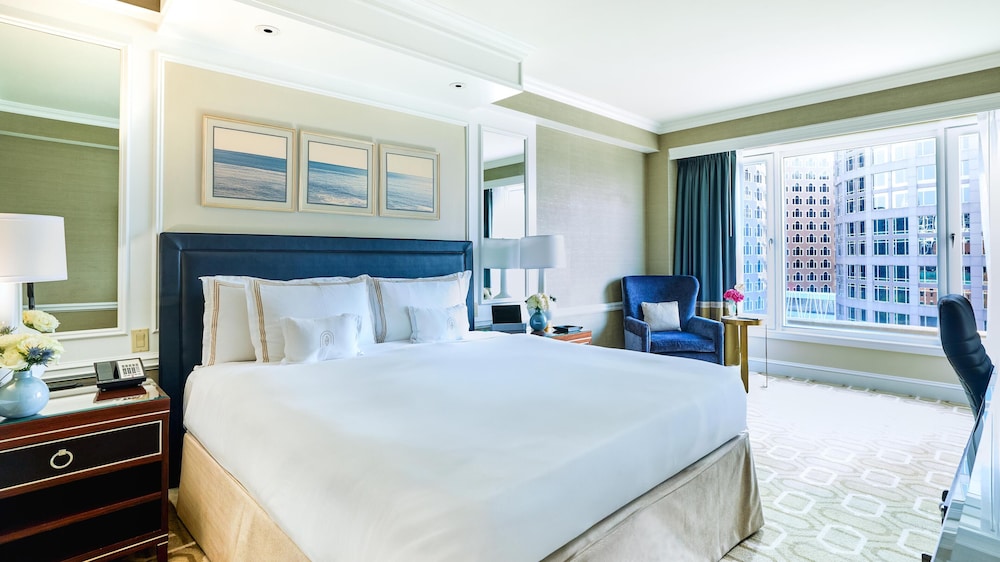 SUPERIOR, KING BED, CITY VIEW
