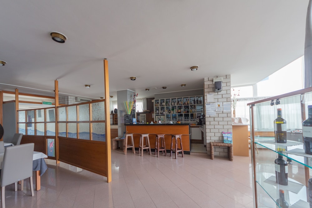 HOTEL AMBRA 44/50