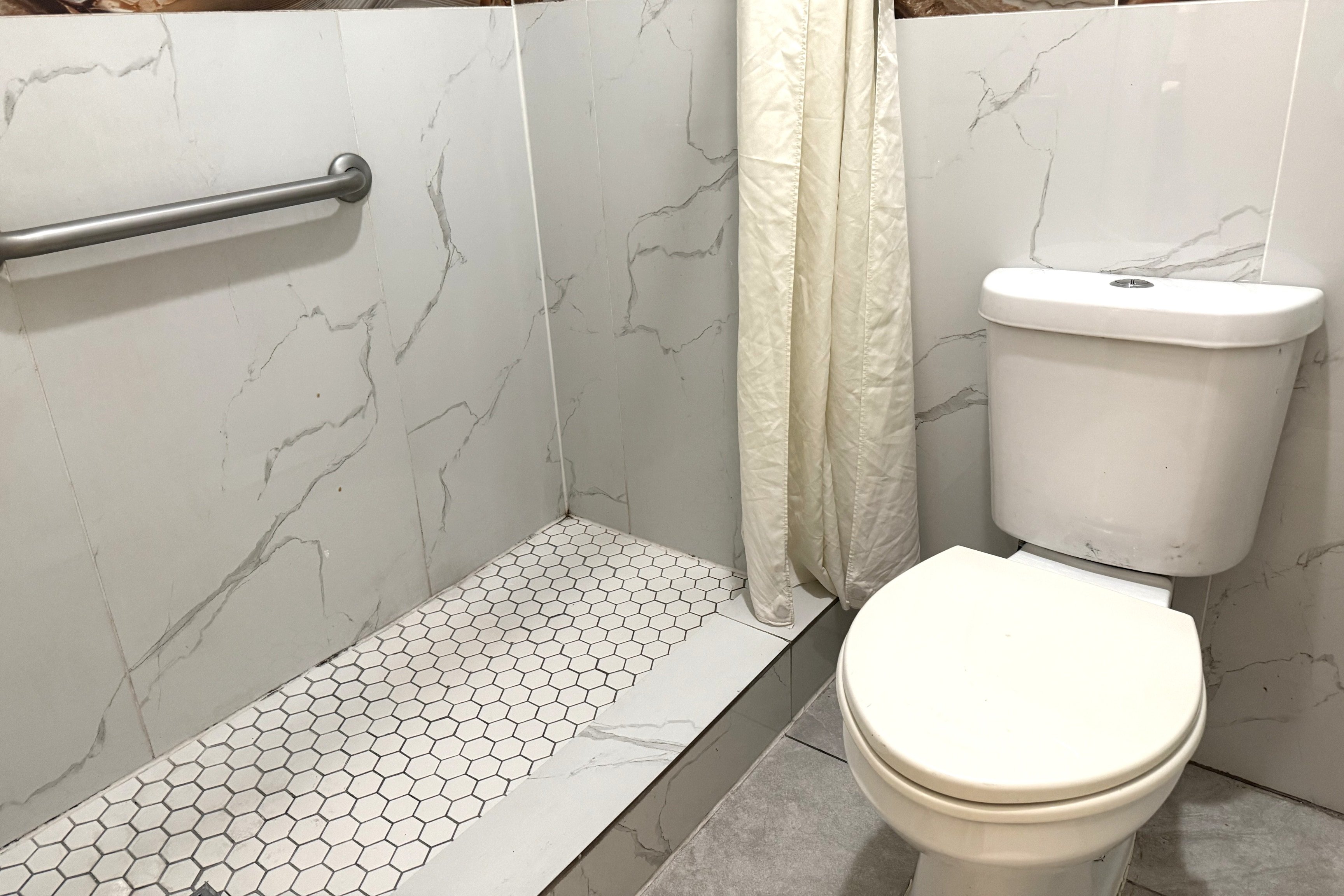 Hotel O Regency Suites Houston - IAH Beltway 8 34/37
