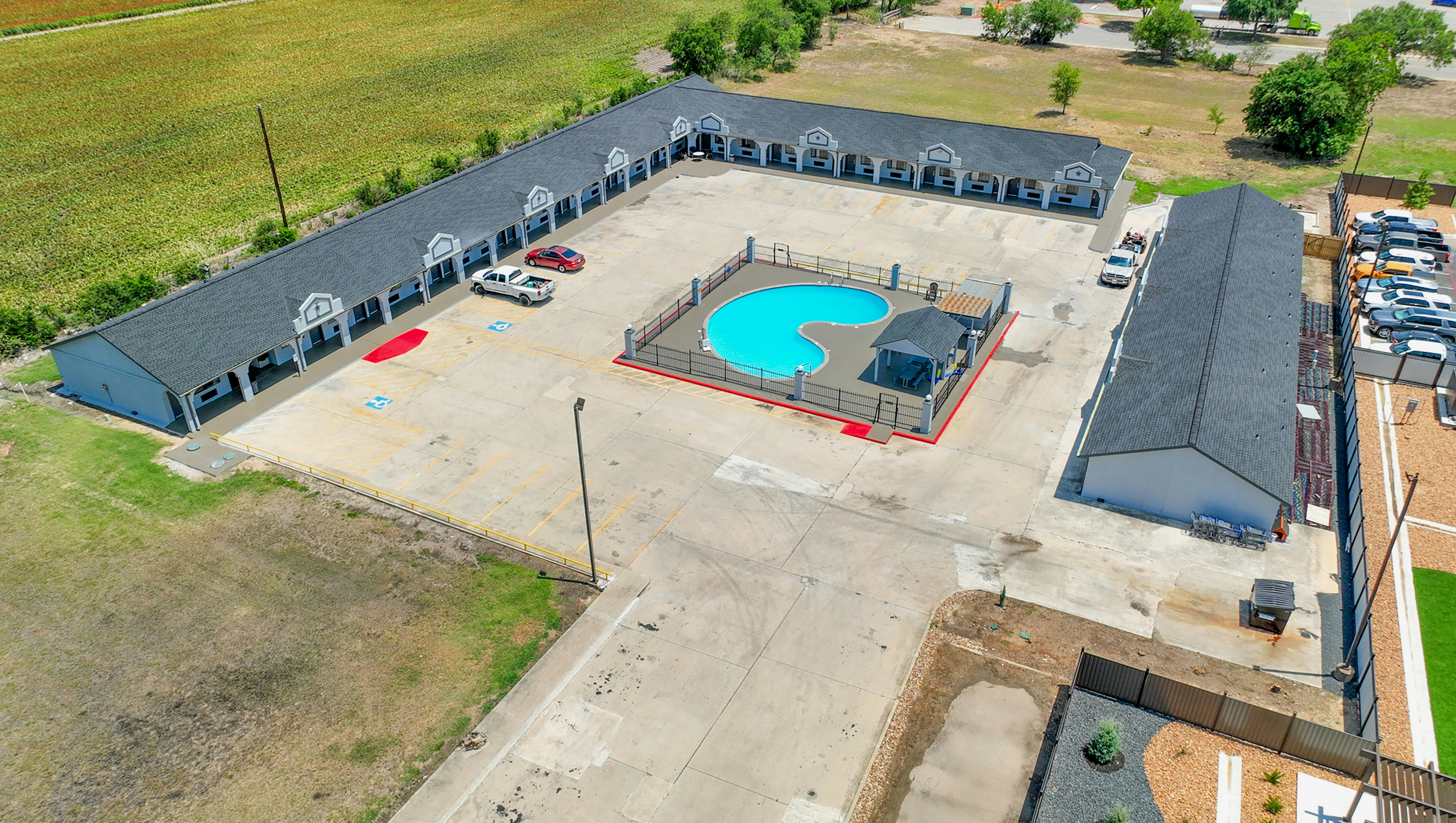 Executive Inn of Hondo 34/40