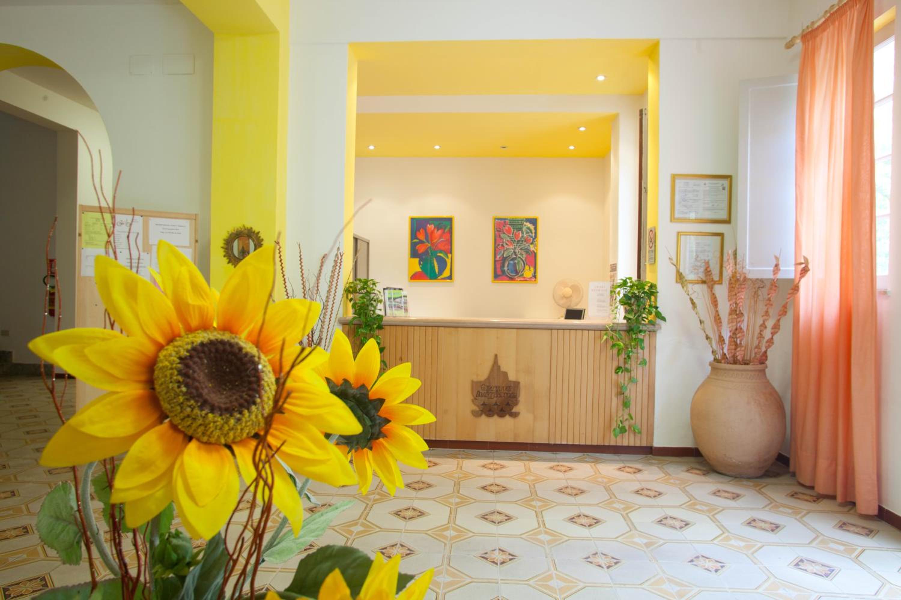 MODERNO HOTEL 5/36