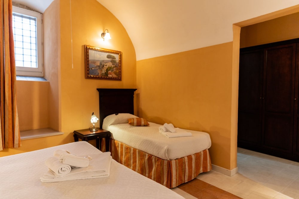 PALAZZO IL CAVALIERE B&B DE CHARME 17/68