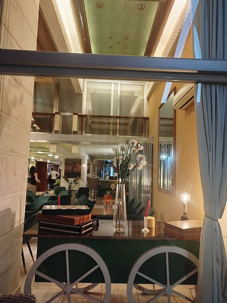 Ephira Hotel 49/56