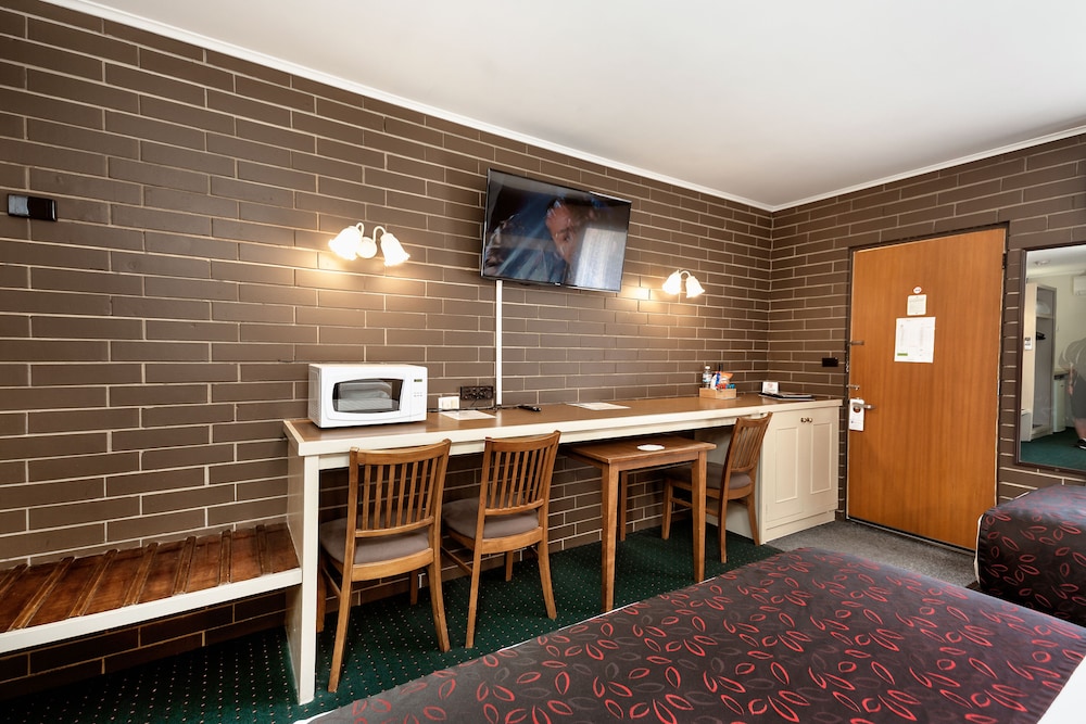 Best Western Stagecoach Motel 7/36