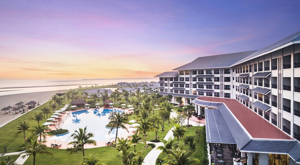 Melia Vinpearl Cua Hoi Affiliated by Melia 5/61