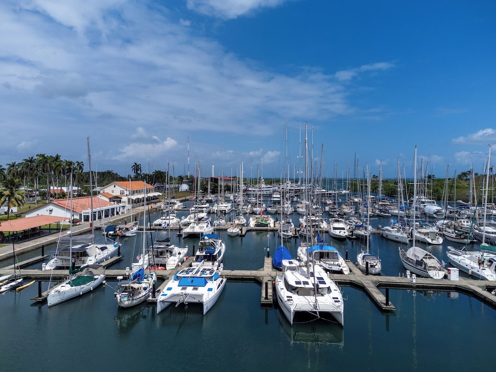 Marina Hotel at Shelter Bay 42/50