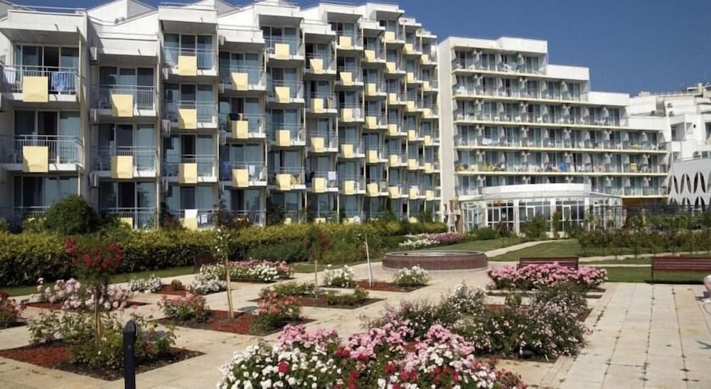 Laguna Garden 6/58