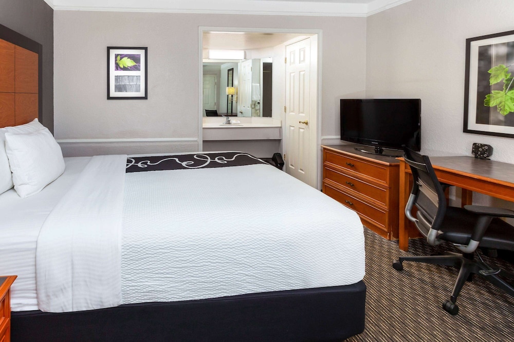 La Quinta Inn Laredo I-35 33/39